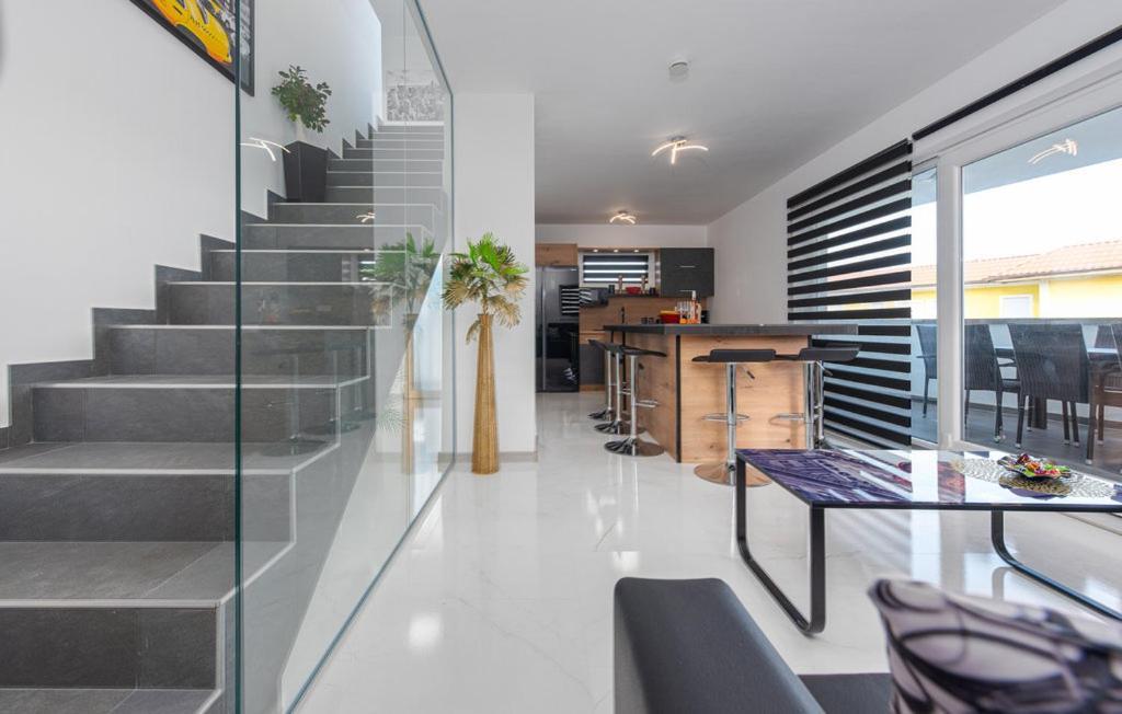 Luxurioeses Penthouse Welle Mit Whirlpool, Grill Und Meerblick 비르 외부 사진