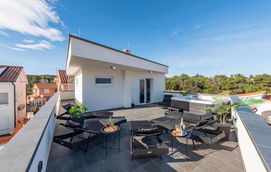 Luxurioeses Penthouse Welle Mit Whirlpool, Grill Und Meerblick 비르 외부 사진