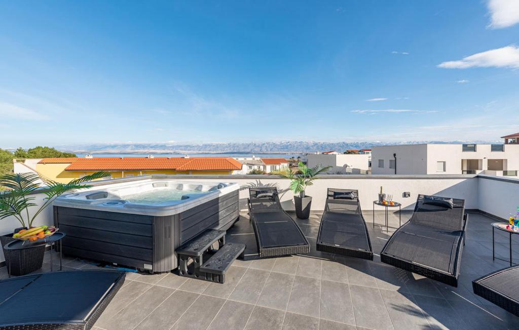 Luxurioeses Penthouse Welle Mit Whirlpool, Grill Und Meerblick 비르 외부 사진